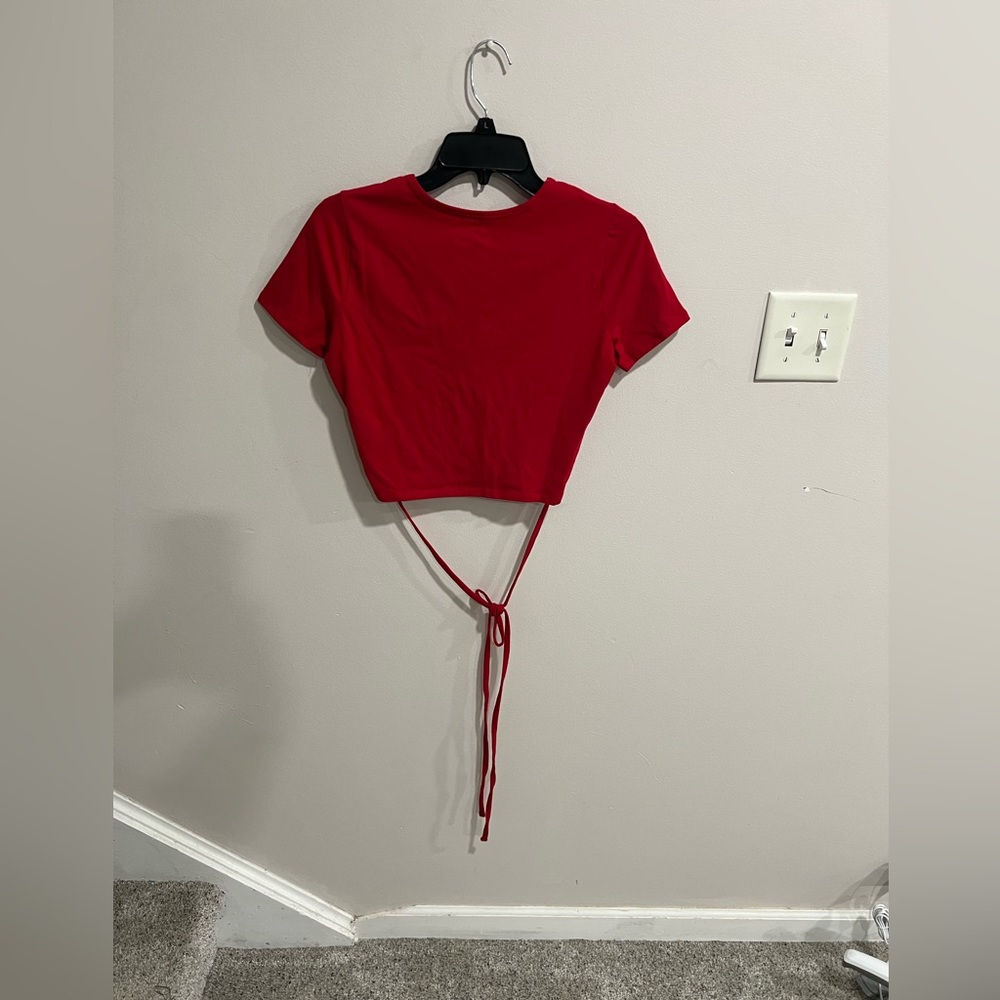 Hollister Must Have Collections Baby Tee Tie Waist - Picture 3 of 7